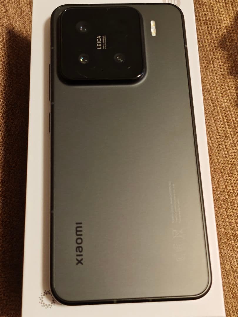 Xiaomi 15 ブラック 256GB 日本版 nillkinケース付き