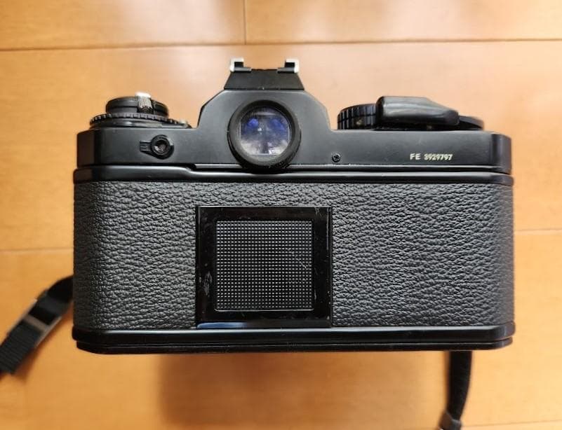 Nikon FE 一眼レフカメラ Nikkor 50mm f/1.4（中古）