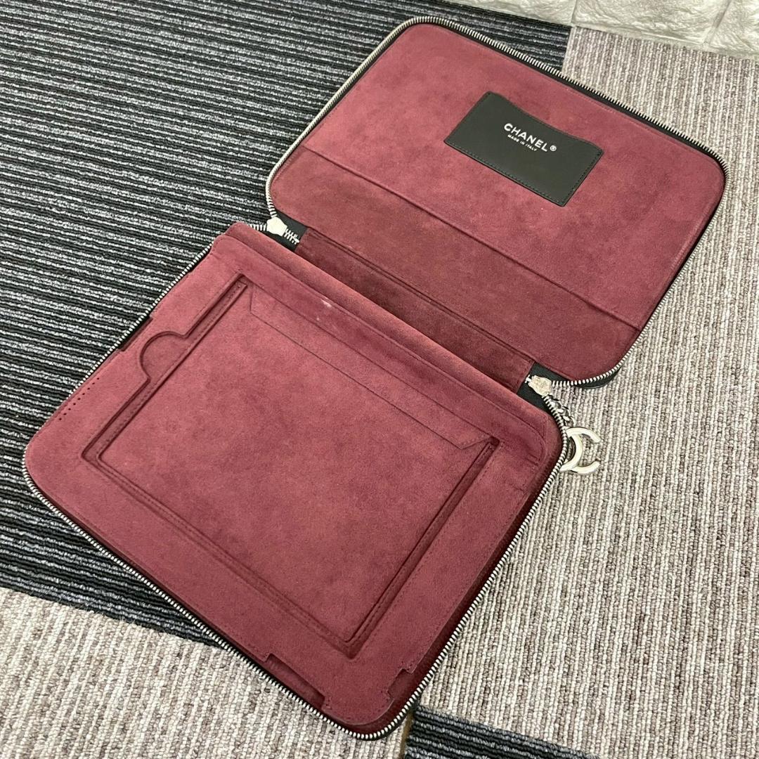 美品　CHANEL　シャネル　ラムスキン　iPadケース　アイコン　ブラック