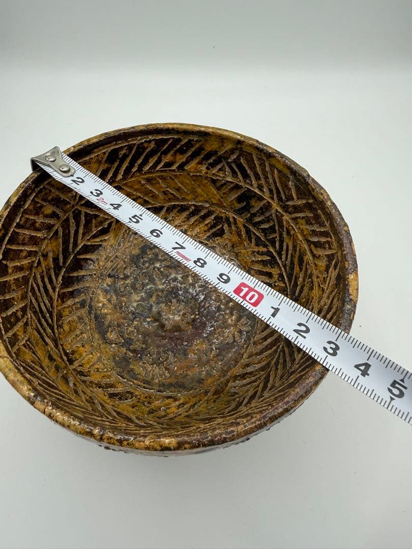 「黄瀬戸 茶碗」「しのぎ 茶碗」「民芸 茶碗」三島 抹茶茶碗　修理あり。