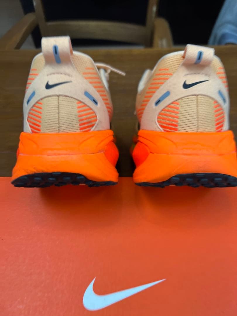 Nike ボメロ18 28.0ランニングシューズ ピーチオレンジ サイズ