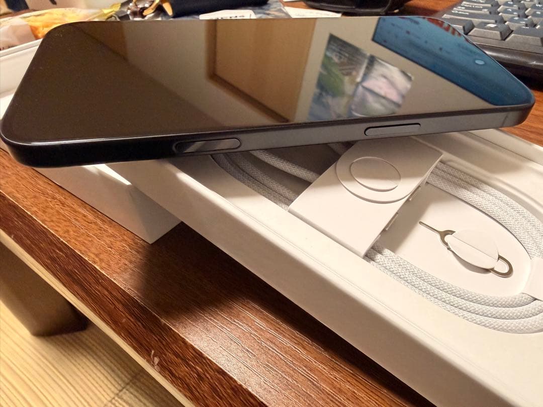 【充放電回数28】iPhone16 PLUS(256GB)ブラック