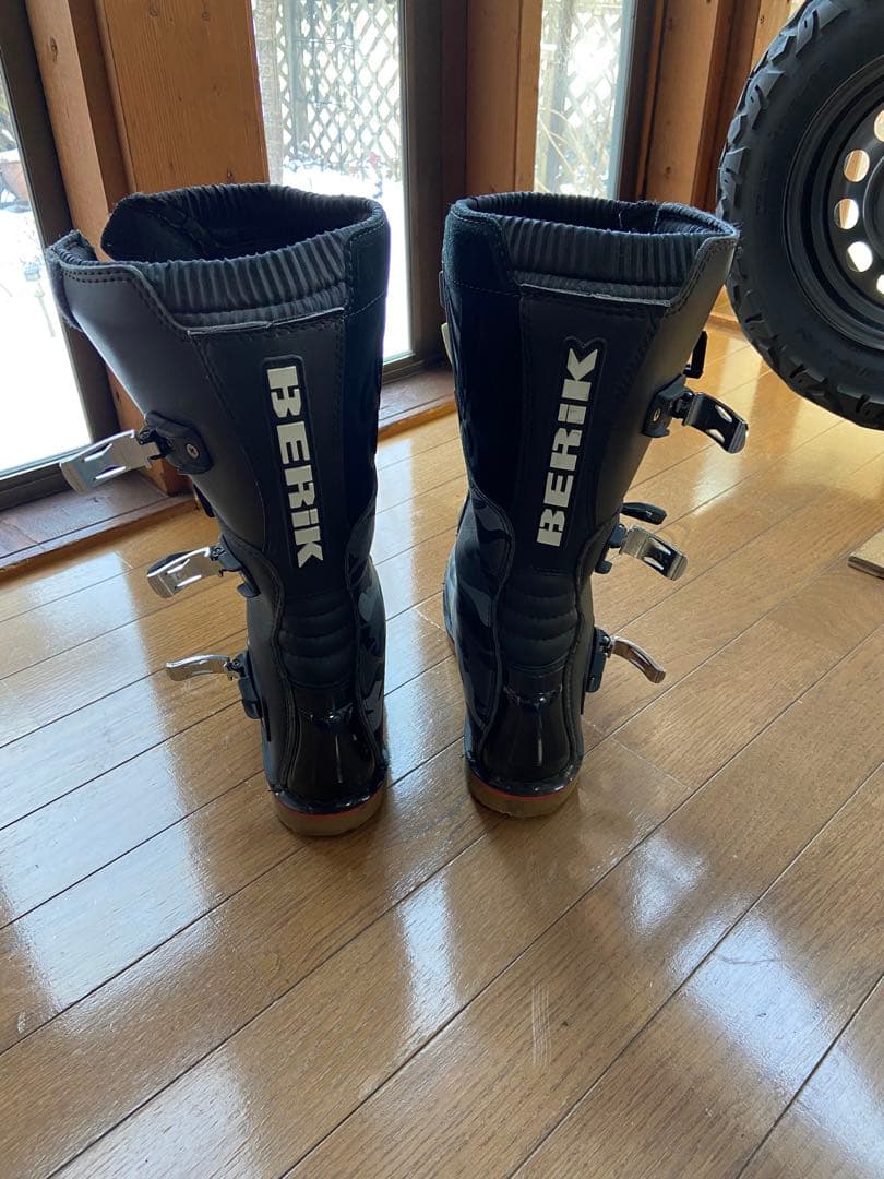 ベリックトライアルブーツ美品　26センチ程度