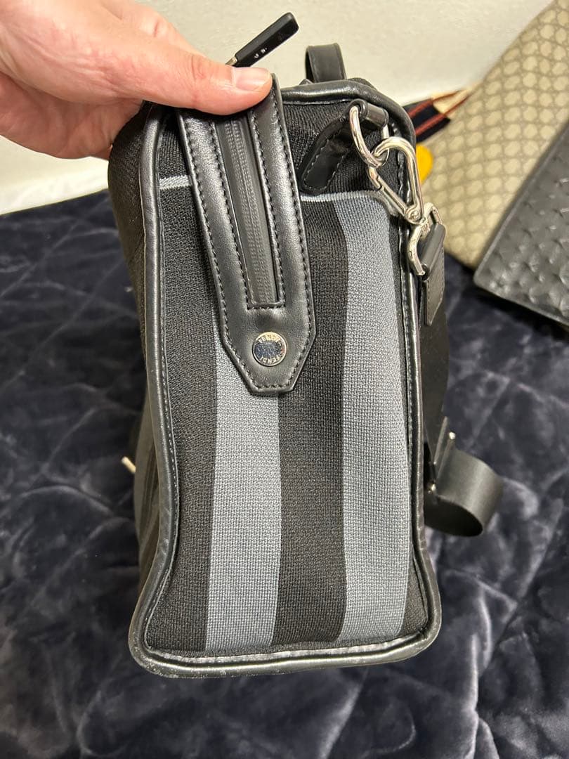 FENDI テクニカルニットバッグ