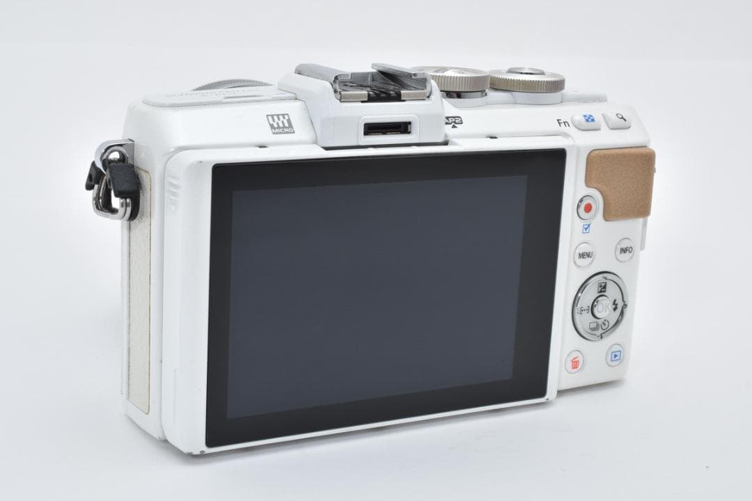 【大人気】 OLYMPUS オリンパス Pen E-PL7 ミラーレス一眼カメラ