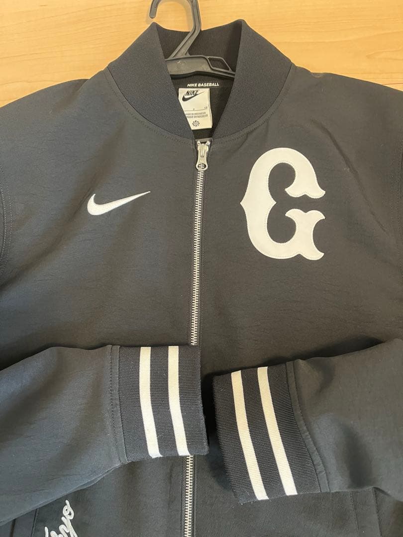 読売ジャイアンツナイキグランドコート2024