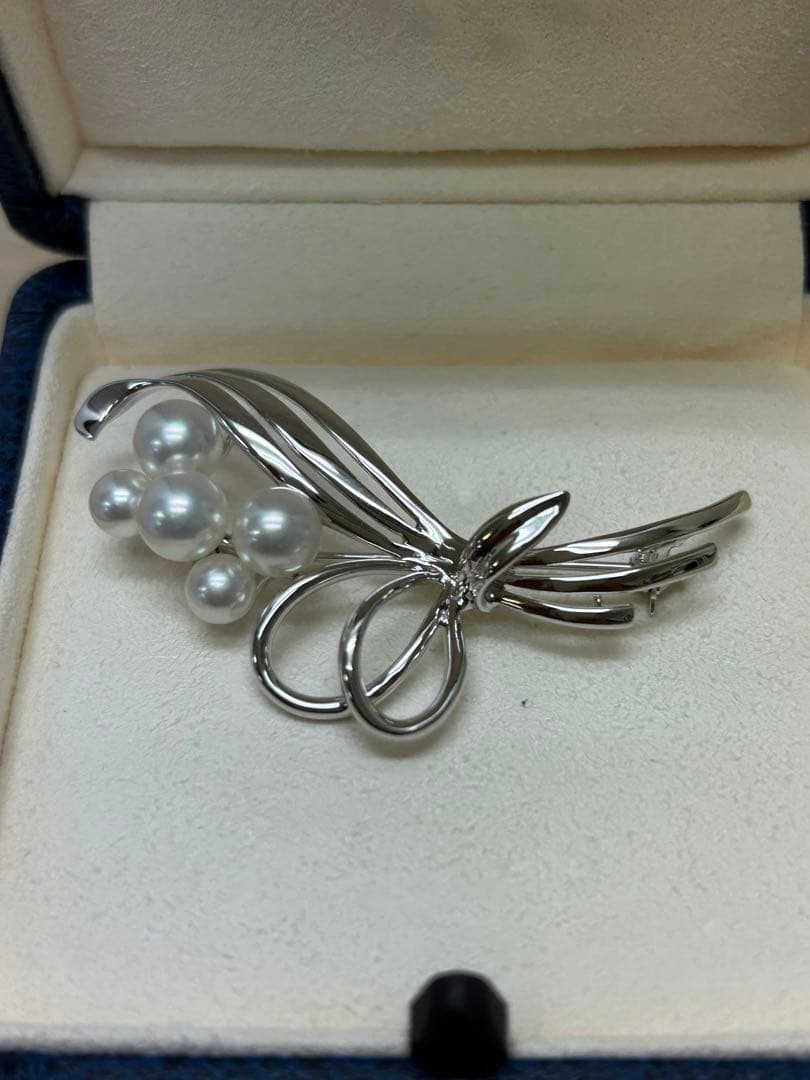 よ*う様 ミキモト　ブローチ　シルバー×パール アイボリー リボン　Ａ-810