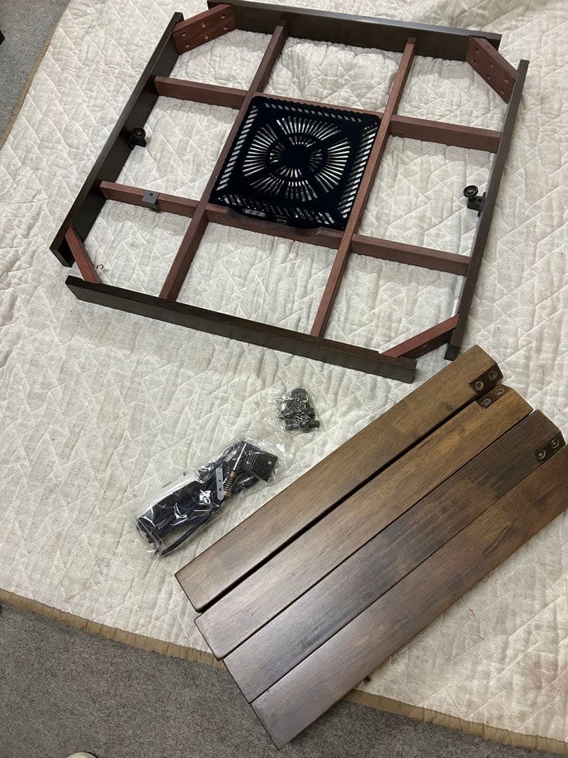 90cm正方形ハイタイプ　家具調　　こたつ机　回転椅子３脚　4点セット