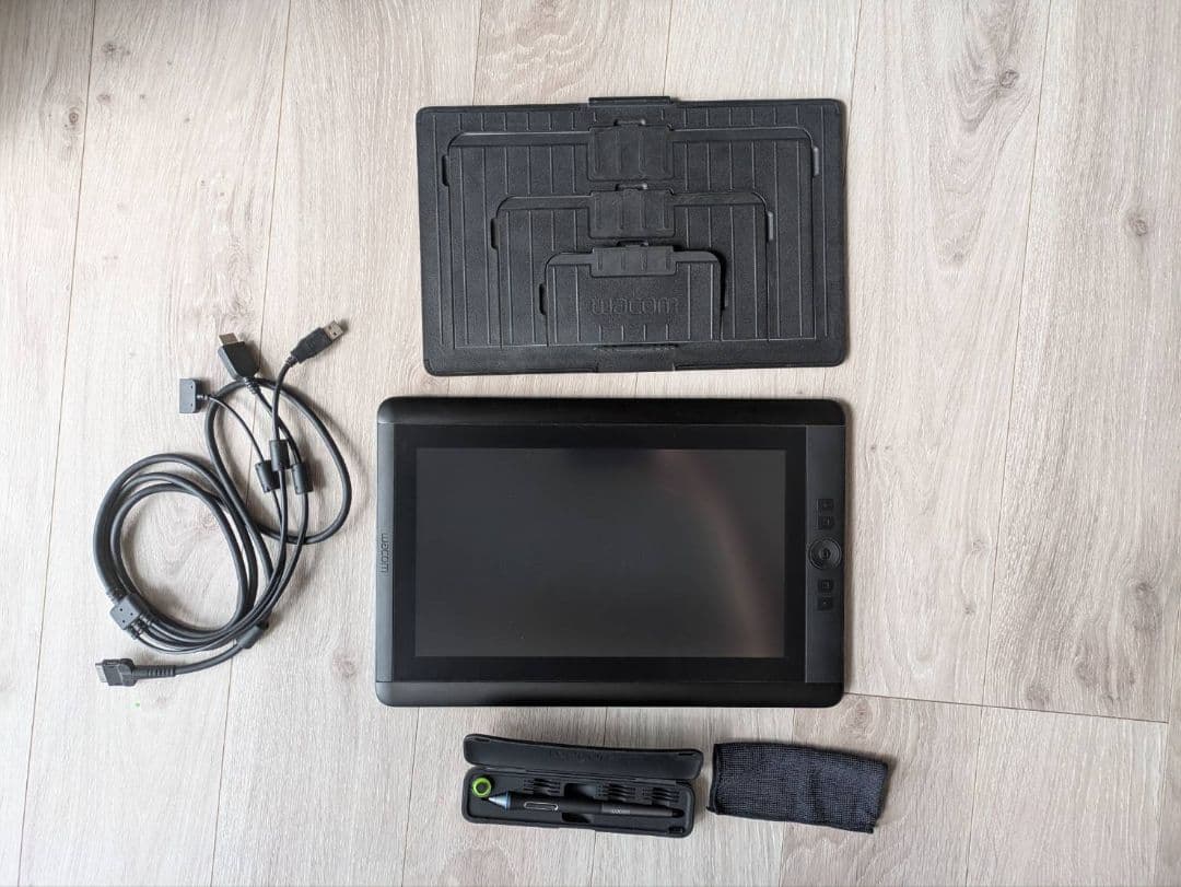 【動作確認済】ワコム 液タブ Cintiq 13HD DTK-1301/K0