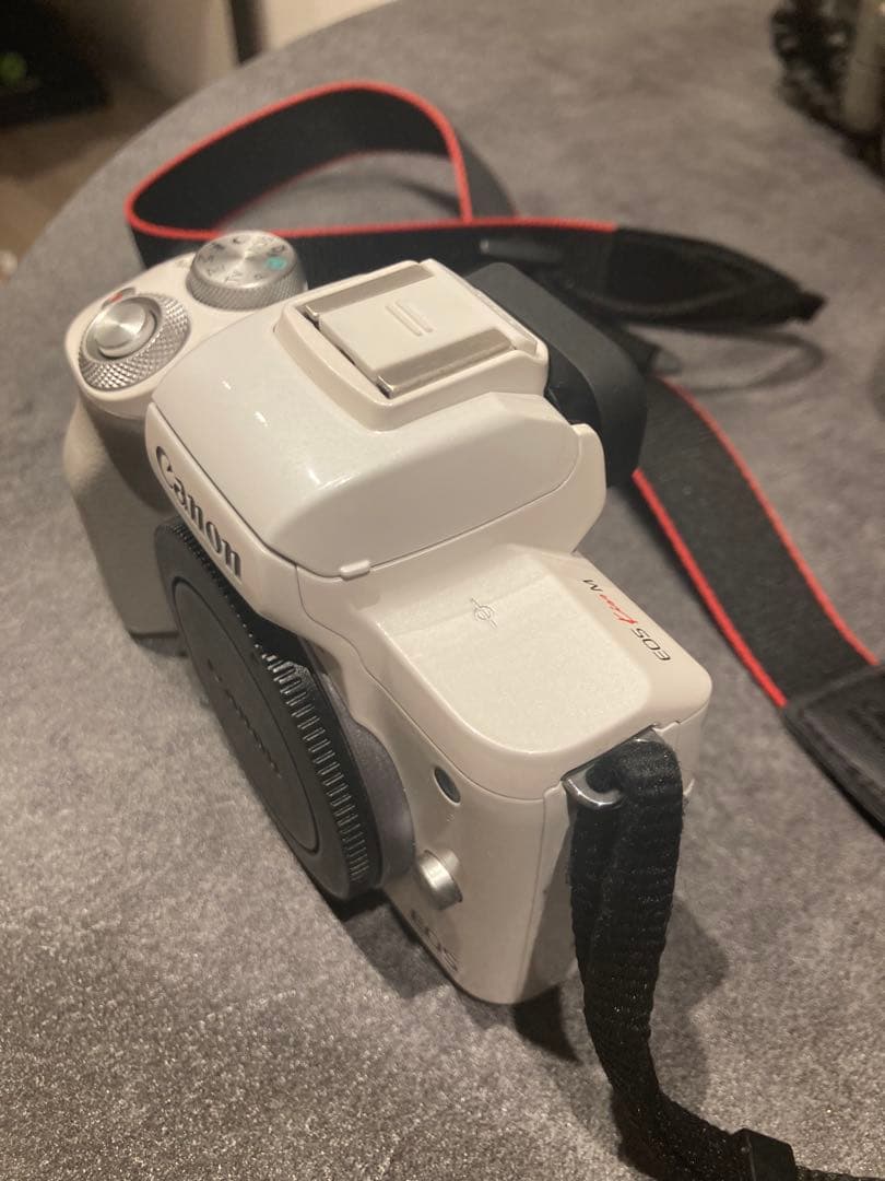 Canon EOS Kiss M ダブルレンズキット