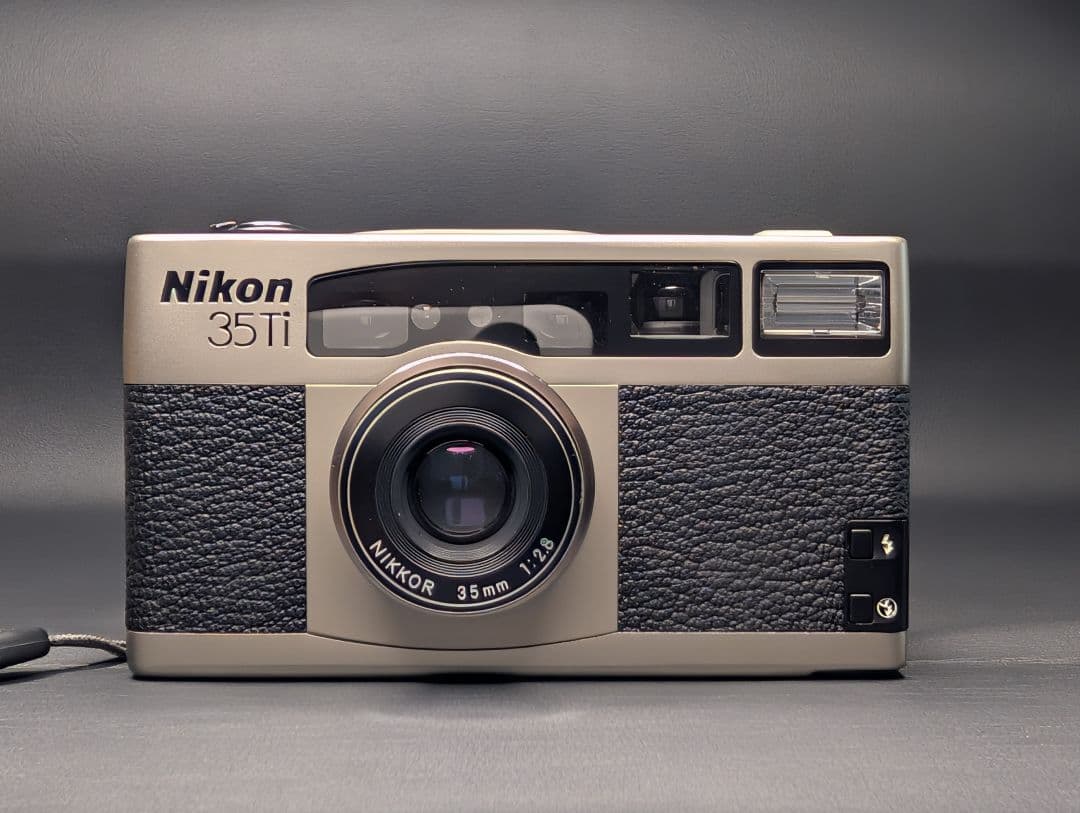 Nikon 35Ti コンパクトフィルムカメラ