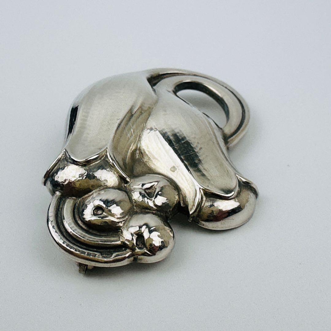 美品　ジョージジェンセン 可愛いスズラン　シルバー 花モチーフ ブローチ