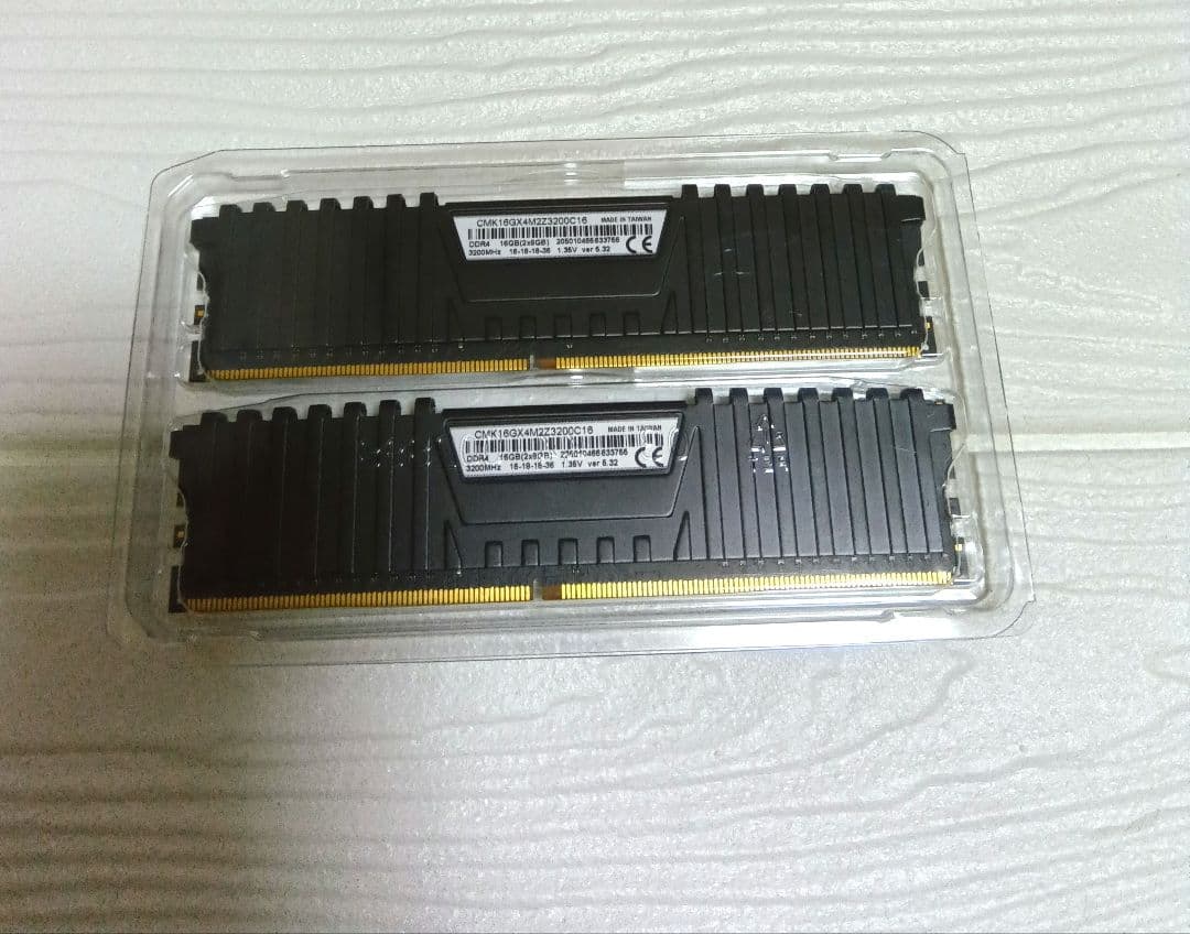 Vengeance LPX 16GB（8×2) DDR4 3200MHz メモリ
