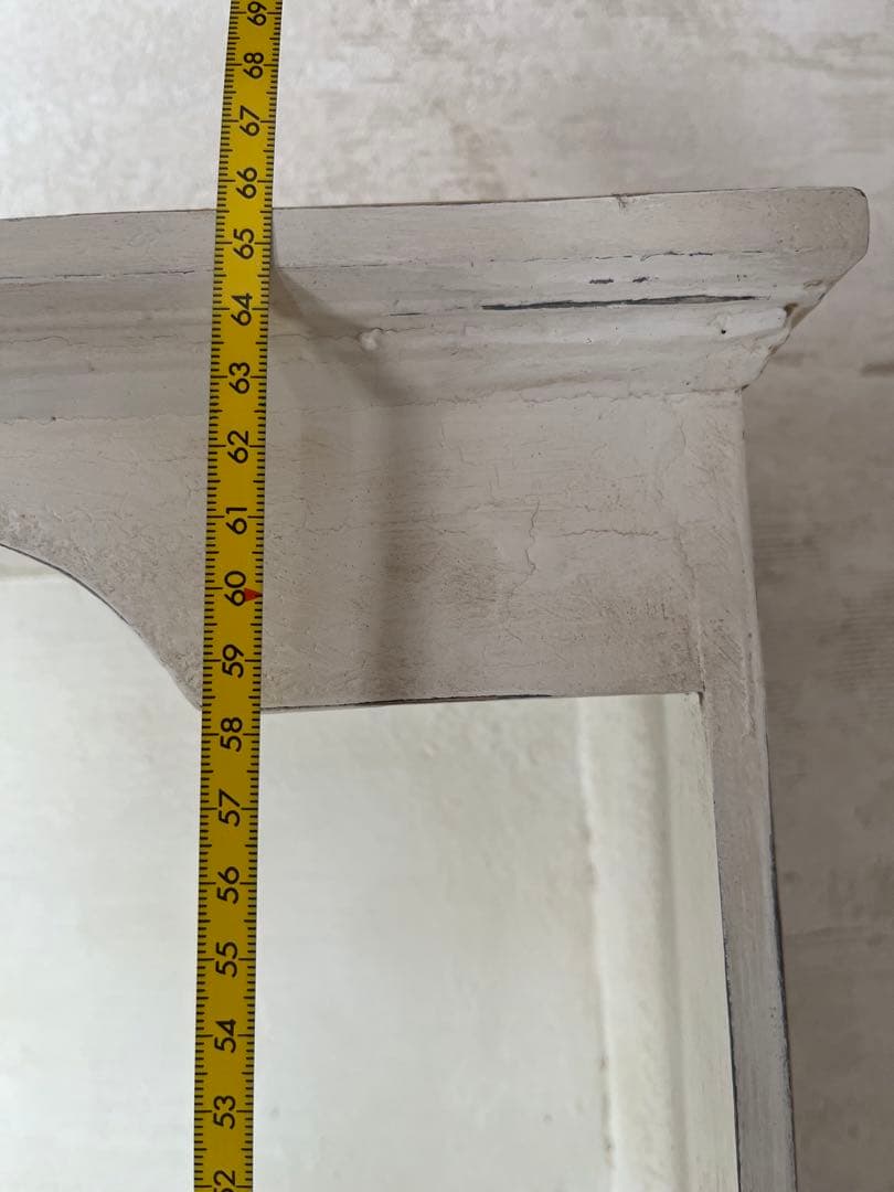 壁掛け飾り棚フック付き　アンティーク風