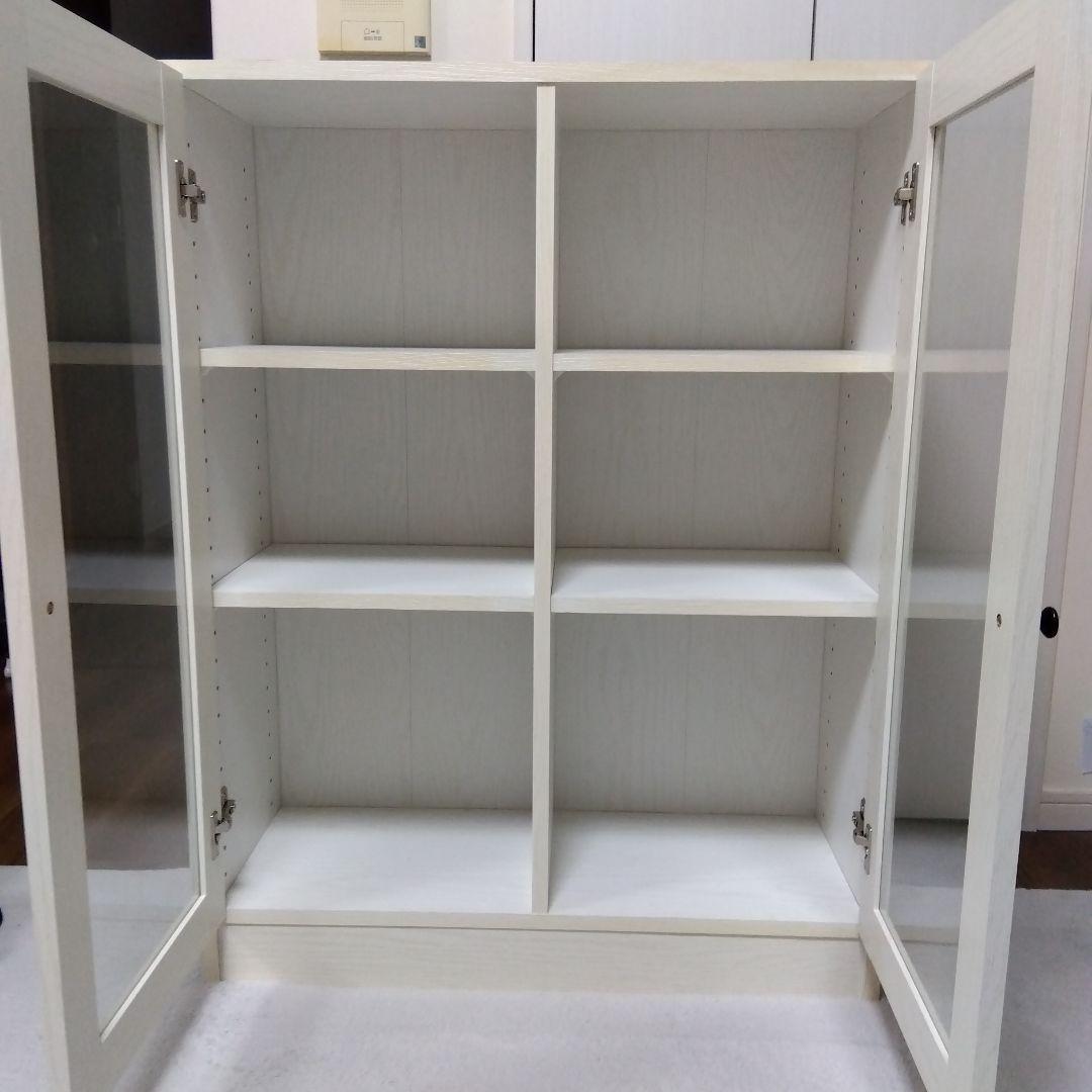 ガラス扉付き本棚