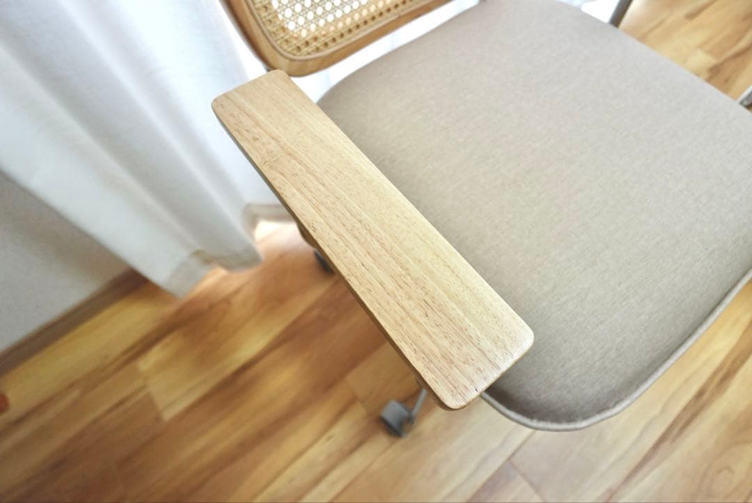 LOWYA ラタン調デスクチェア