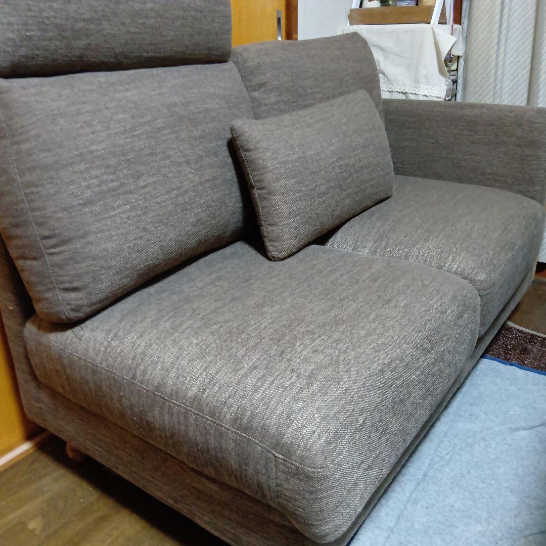 ニトリCA10ダークモカ 2人掛けソファ クッション１個付きヘッドレスト1個付き