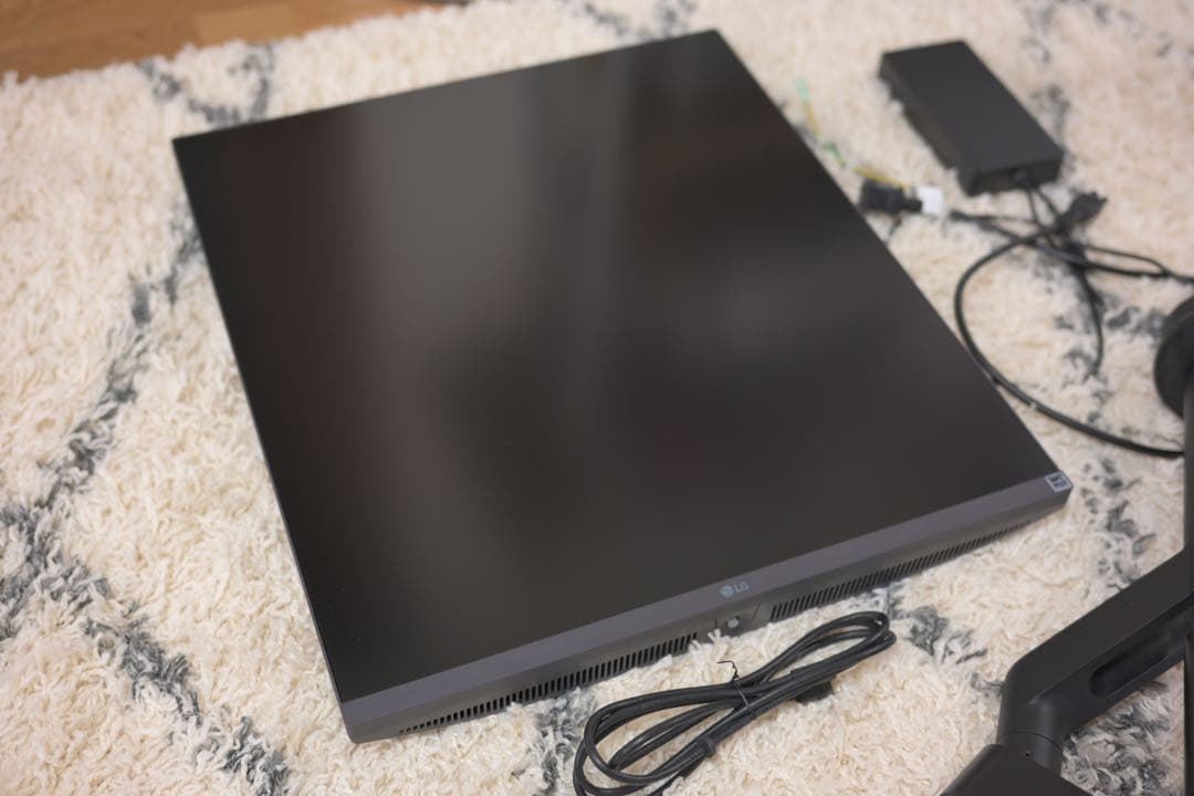 LG DualUpディスプレイ(縦長モニター 27.6インチ)