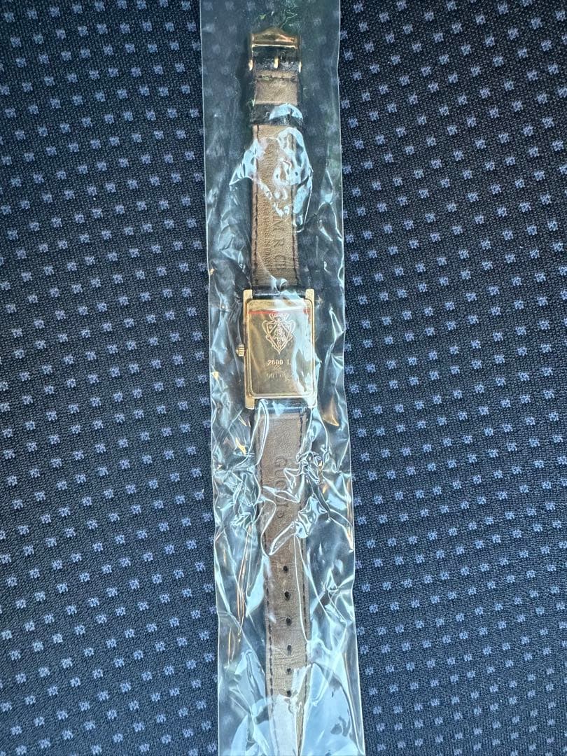 GUCCI レザー ストラップ 時計 2600 L