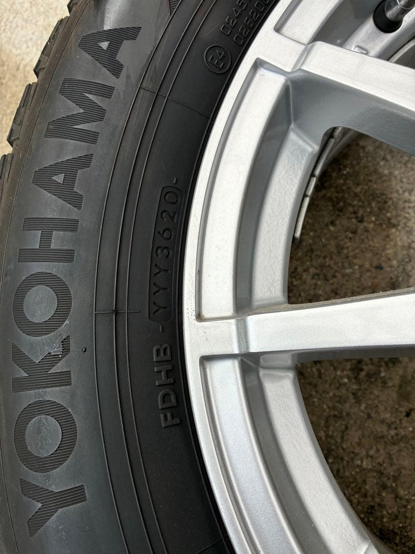 アルファード・ヴェルファイア　スタッドレス　大阪