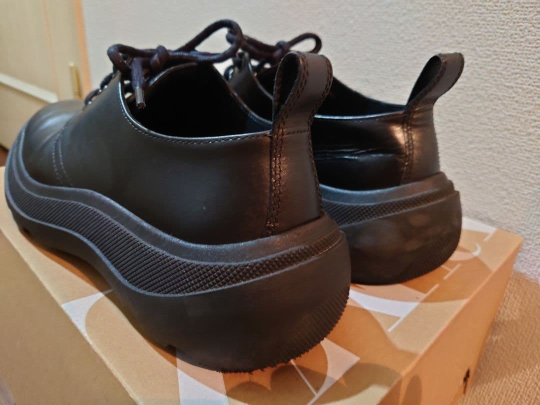 ZARA 　ニコルソン　レザーシューズ