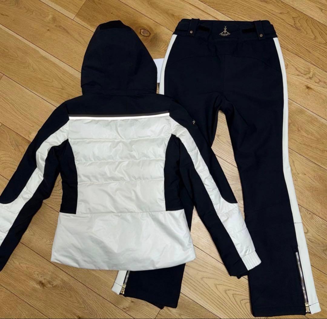 定価11万4000円 新品タグ付きPhenix スキーウェア上下セット Sサイズ