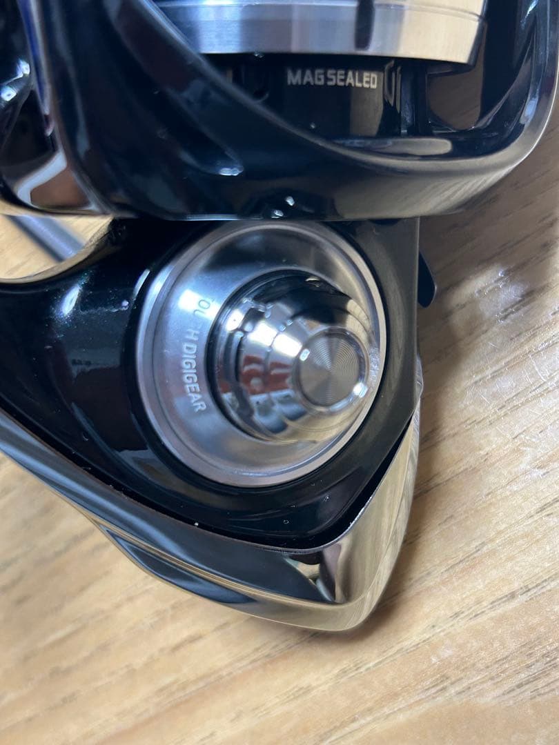 【美品】ダイワ　23レグザ　LT4000-CXH スピニングリール　ライン付き