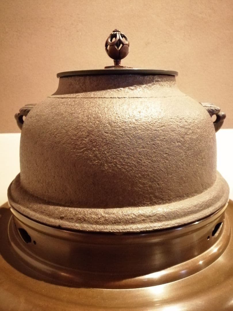 【茶事具】釜師政光、風炉師雄芳造　唐銅朝鮮風炉釜　茶釜　釜387