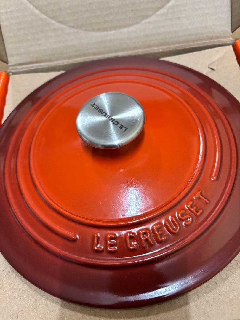 ルクルーゼ　ココット・ロンド 22cm カイエン　新品未使用品