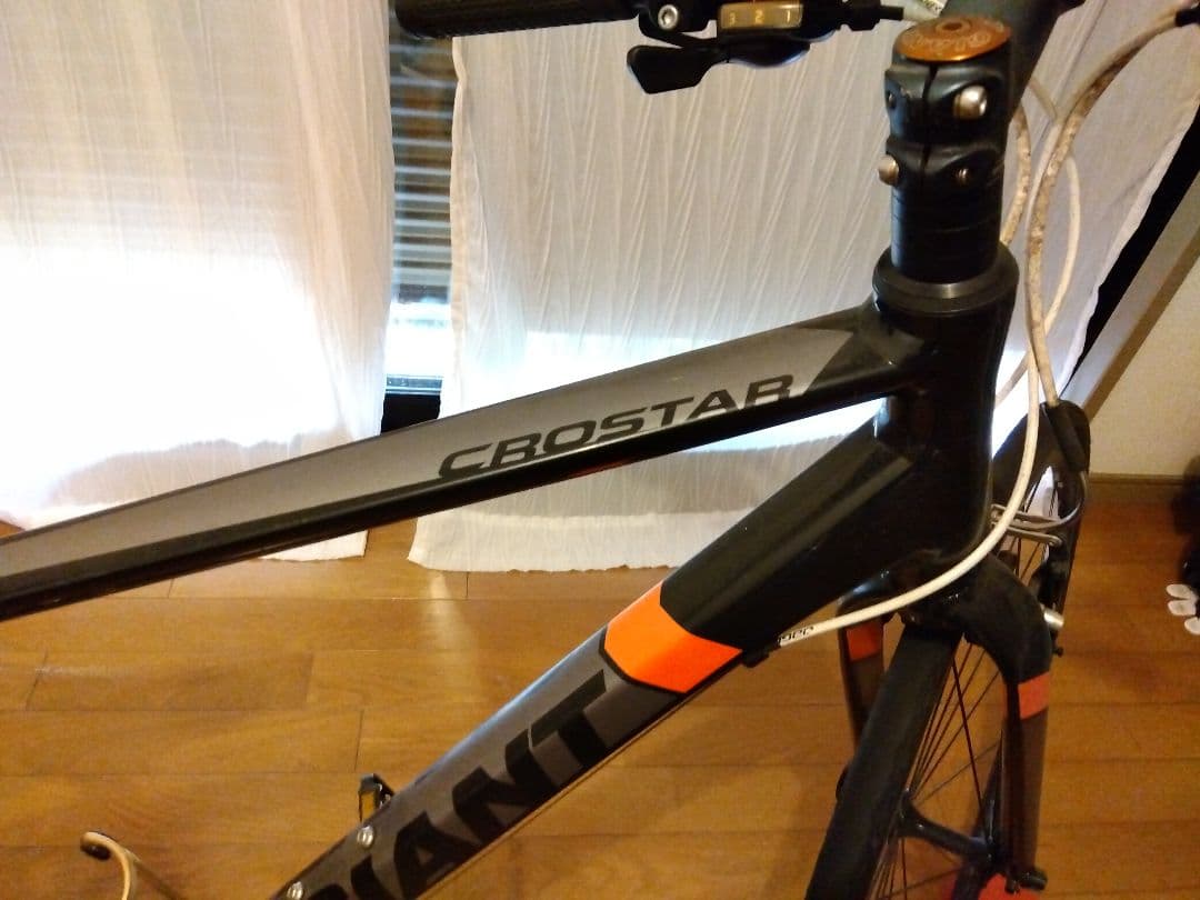 GIANT クロスバイク CROSTAR ブラック/オレンジ