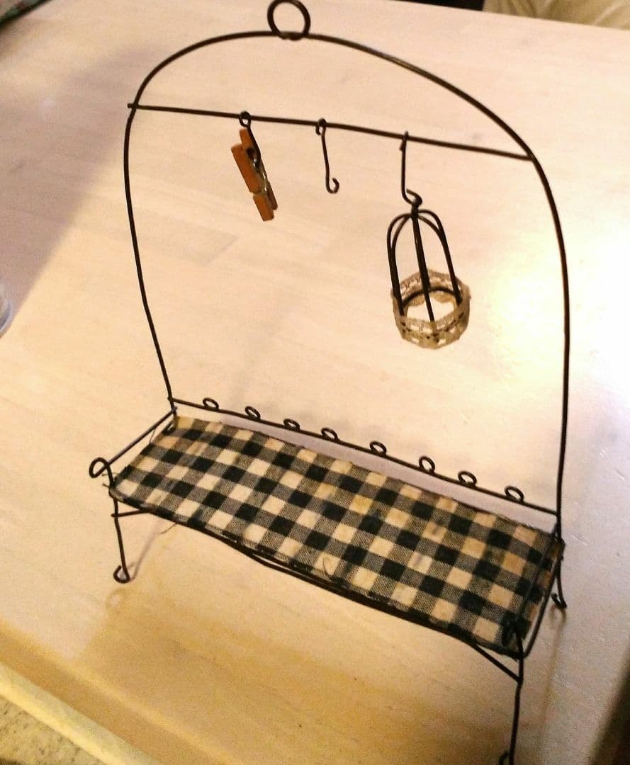 訳あり☆ほっこりワイヤーベンチ、B