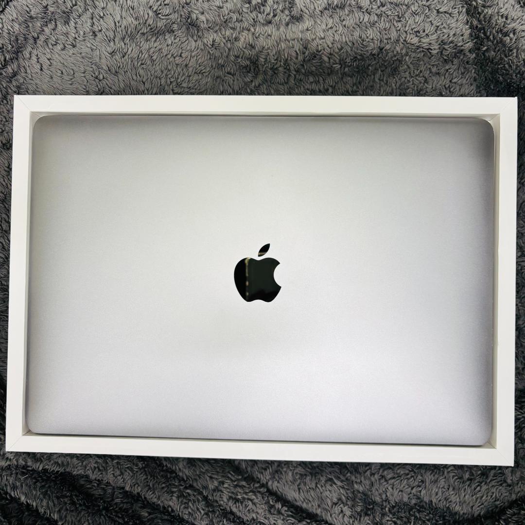 【美品】MacBook Pro 13インチ i7 16G 512GB A2251