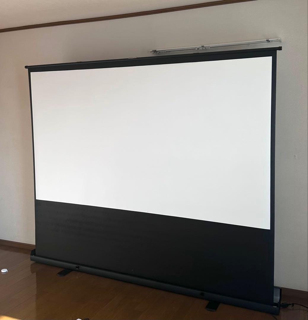 投影スクリーン