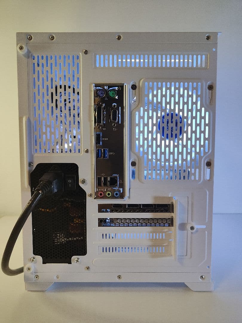 【即納LEDゲーミングPC】i5-14400F RTX5060