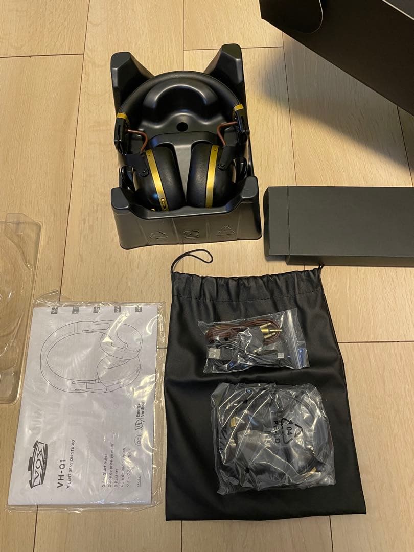 VH-Q1 ブラック ワイヤレスヘッドホン