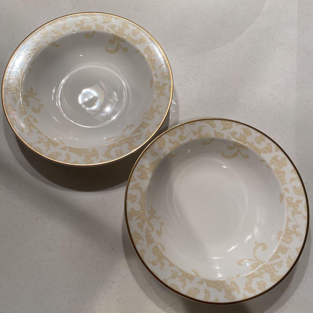 イボワール　ビレロイボッホ　プレート　サラダ　スープ　メイン　ディッシュ