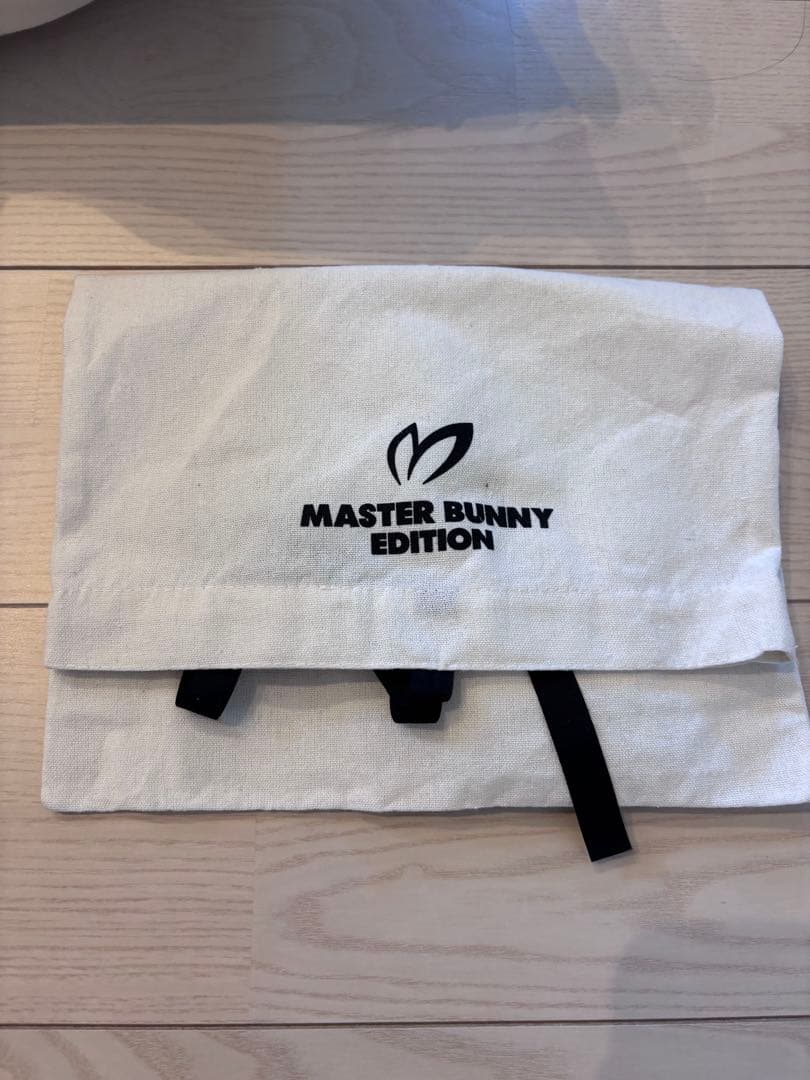 MASTER BUNNY EDITION 25年8月発売 半袖ハイネック
