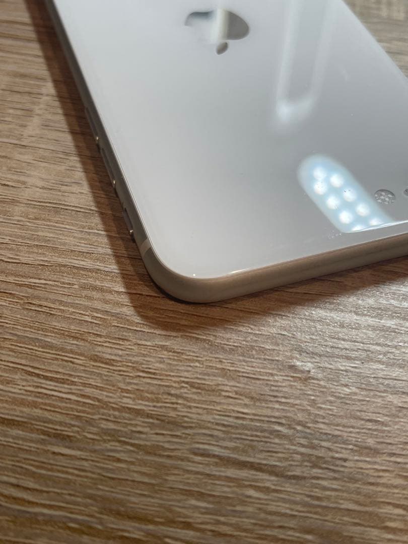 美品　iPhone SE 第二世代