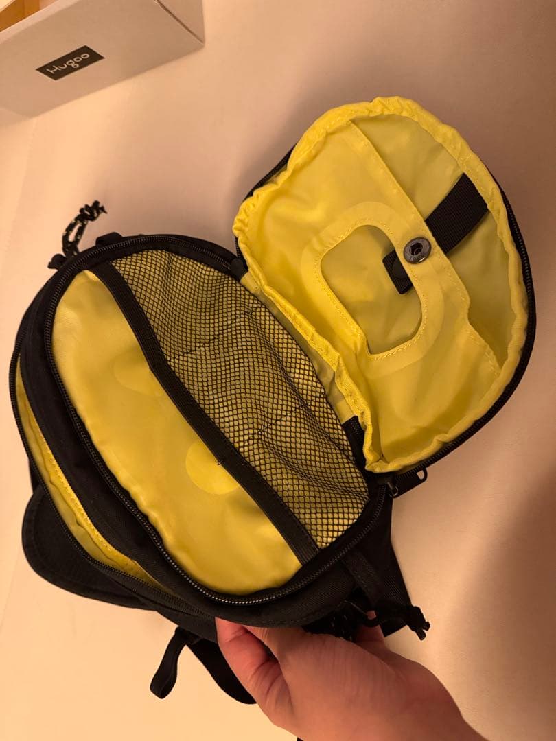 Hugoo ヒップシート　バッグ　黒