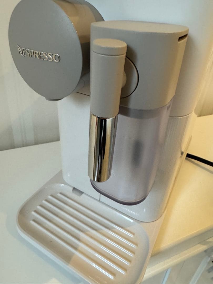 Nespresso エスプレッソマシン ラティシマワン