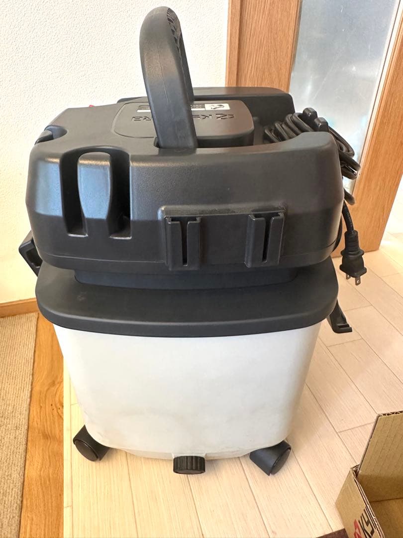 美品/京セラ 集じん機 VC-1100 野外掃除機 家内掃除機 乾湿両用 付属品