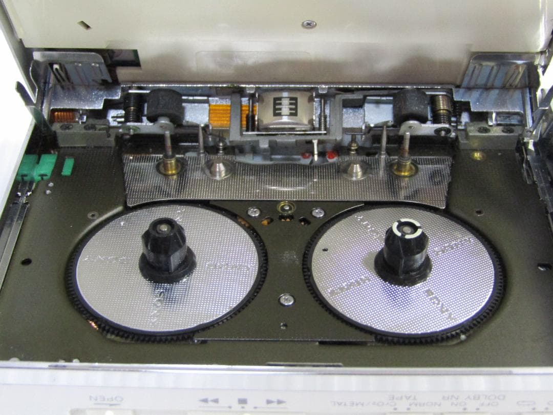 T0757 SONY　WM-F109　ソニー　カセットウォークマン