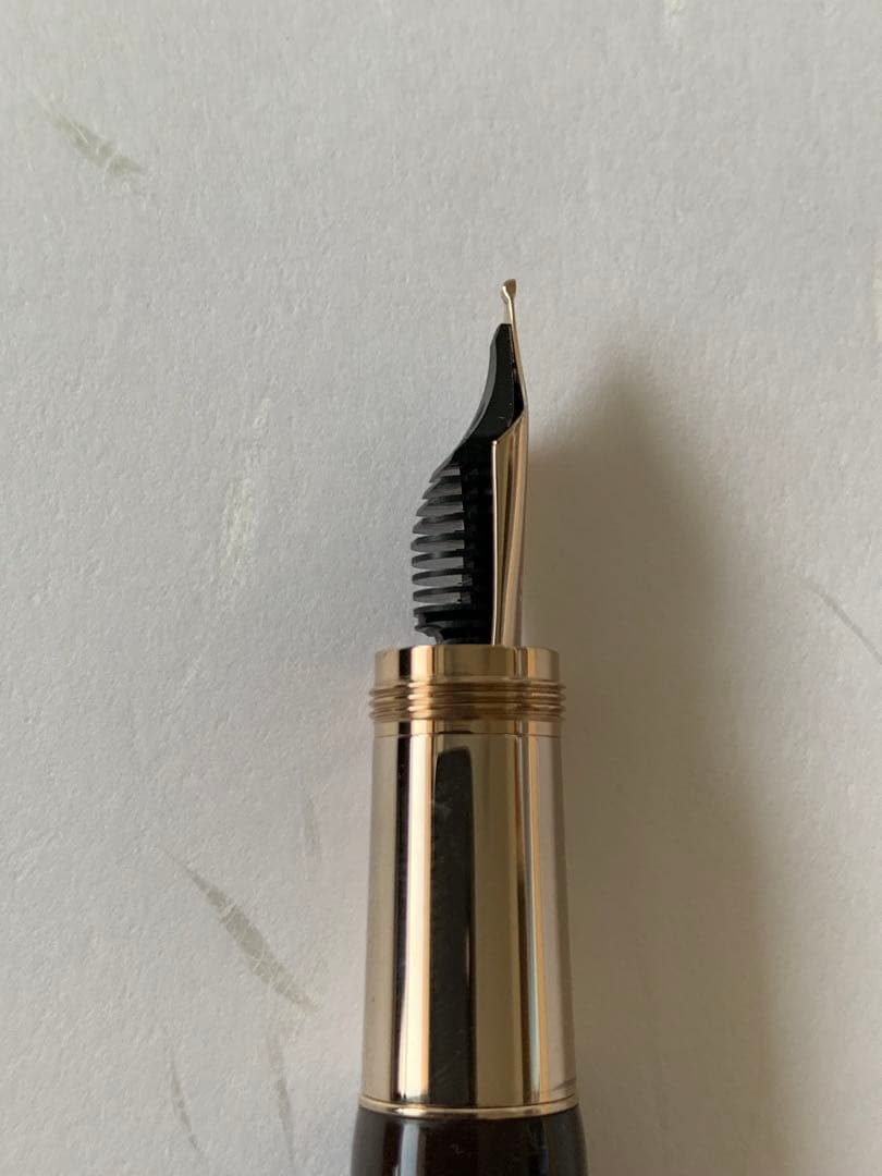 MONTBLANC ヘリテイジ ルージュ・エ・ノワール スネーク 万年筆