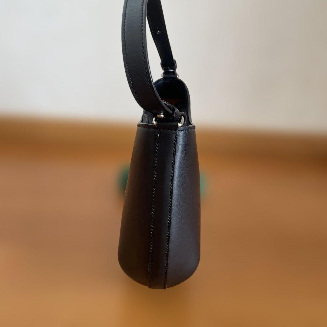 黒 レザー ソメス　ショルダーバッグ