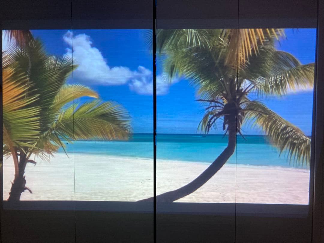 薄型軽量！EPSON EB-1776W 映像がキレイで持ち運びがらくらく