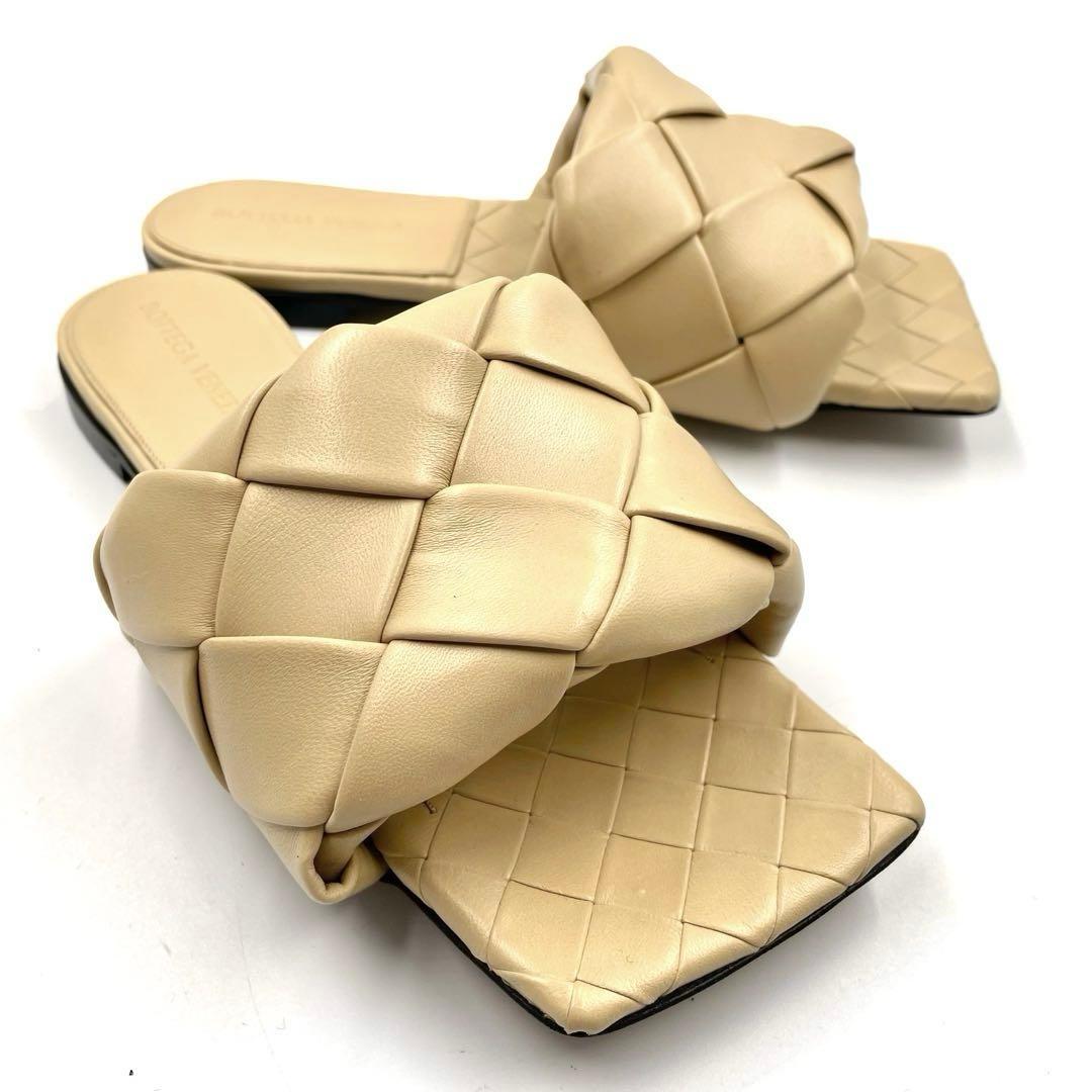 《未使用品》ボッテガヴェネタ サンダル イントレチャート 本革 ベージュ系 36