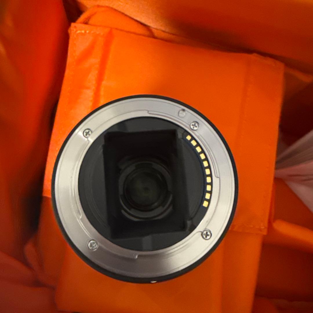 ソニーEマウントSEL2870中古