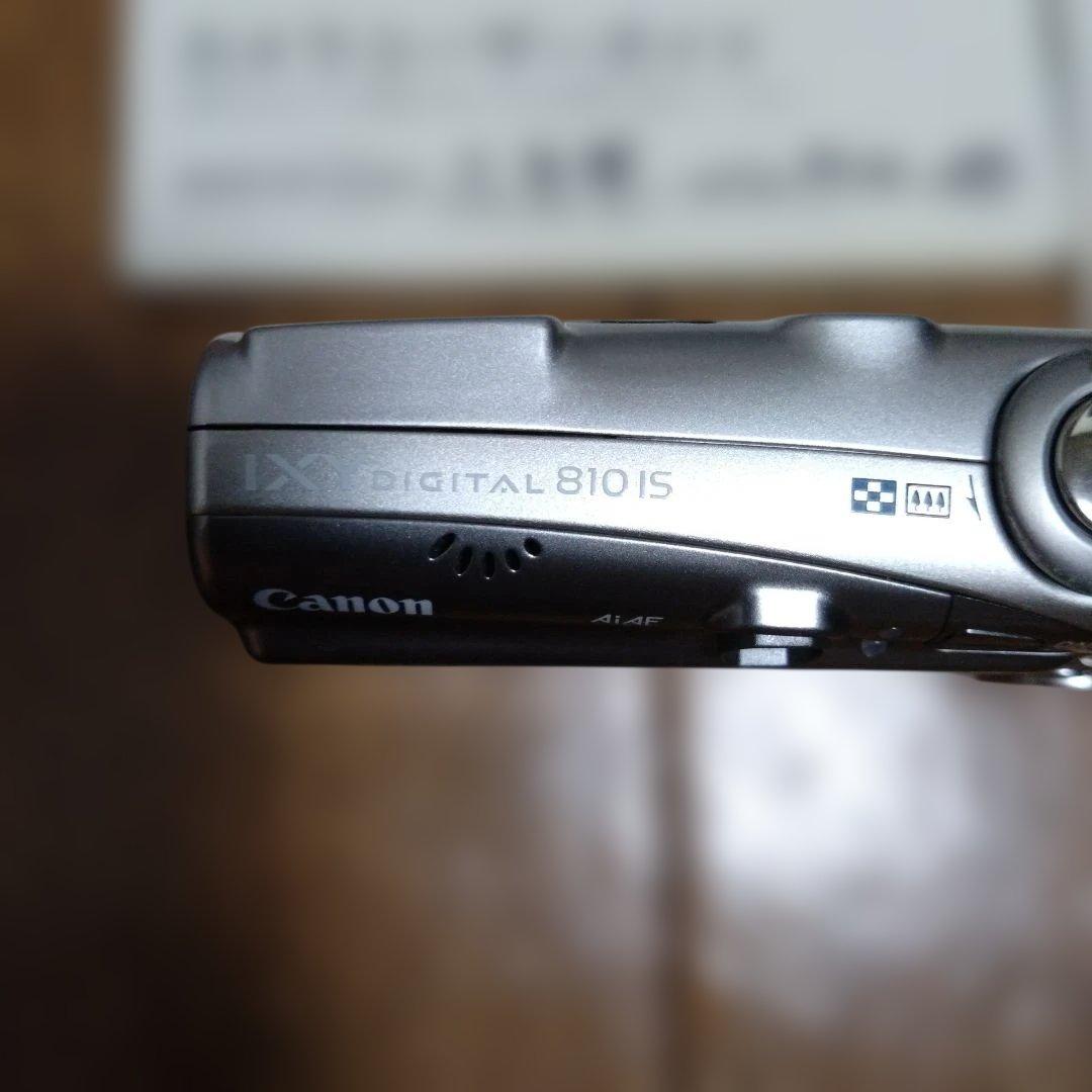 Canon IXY DIGITAL 810 IS 本体と付属品