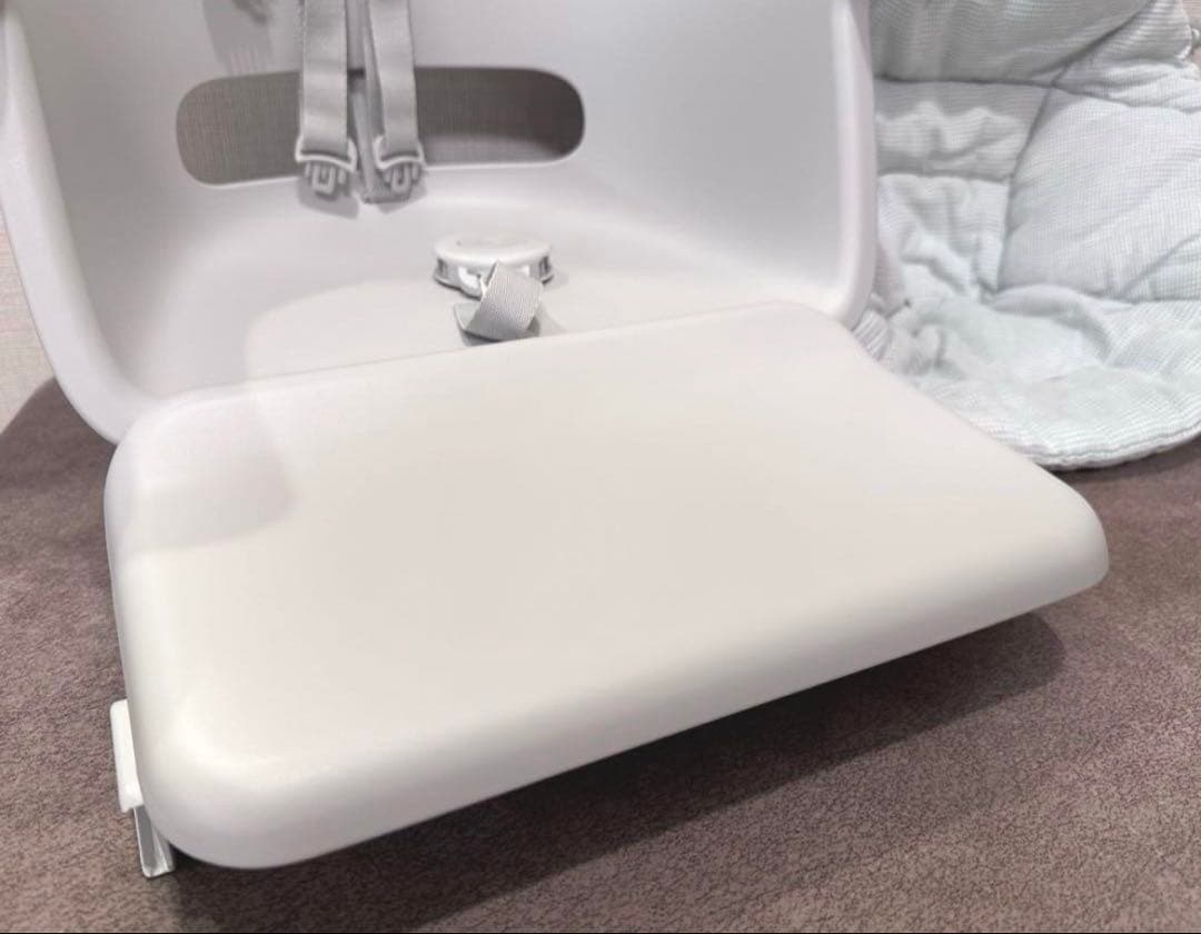 【美品】ストッケ クリック クラウドグレー クッション付き