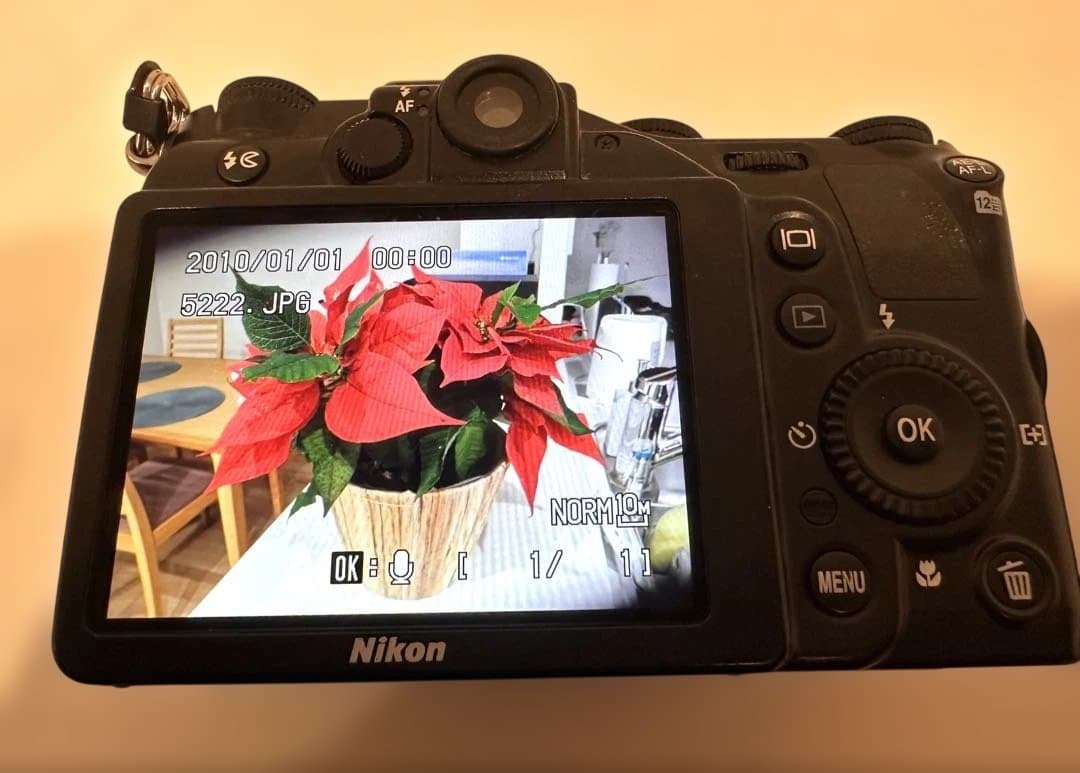 Nikon coolpix p7000 バッテリー、 SDカード、充電器付